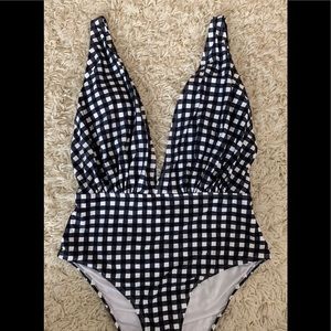 CUPSHE one piece new with tags